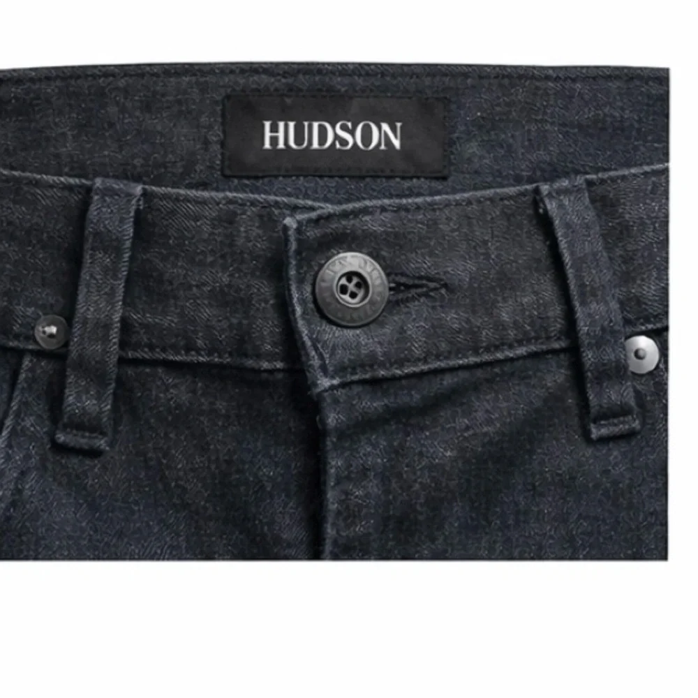 Men’s Hudson Blake Slim Straight jeans in a versatile dark wash.